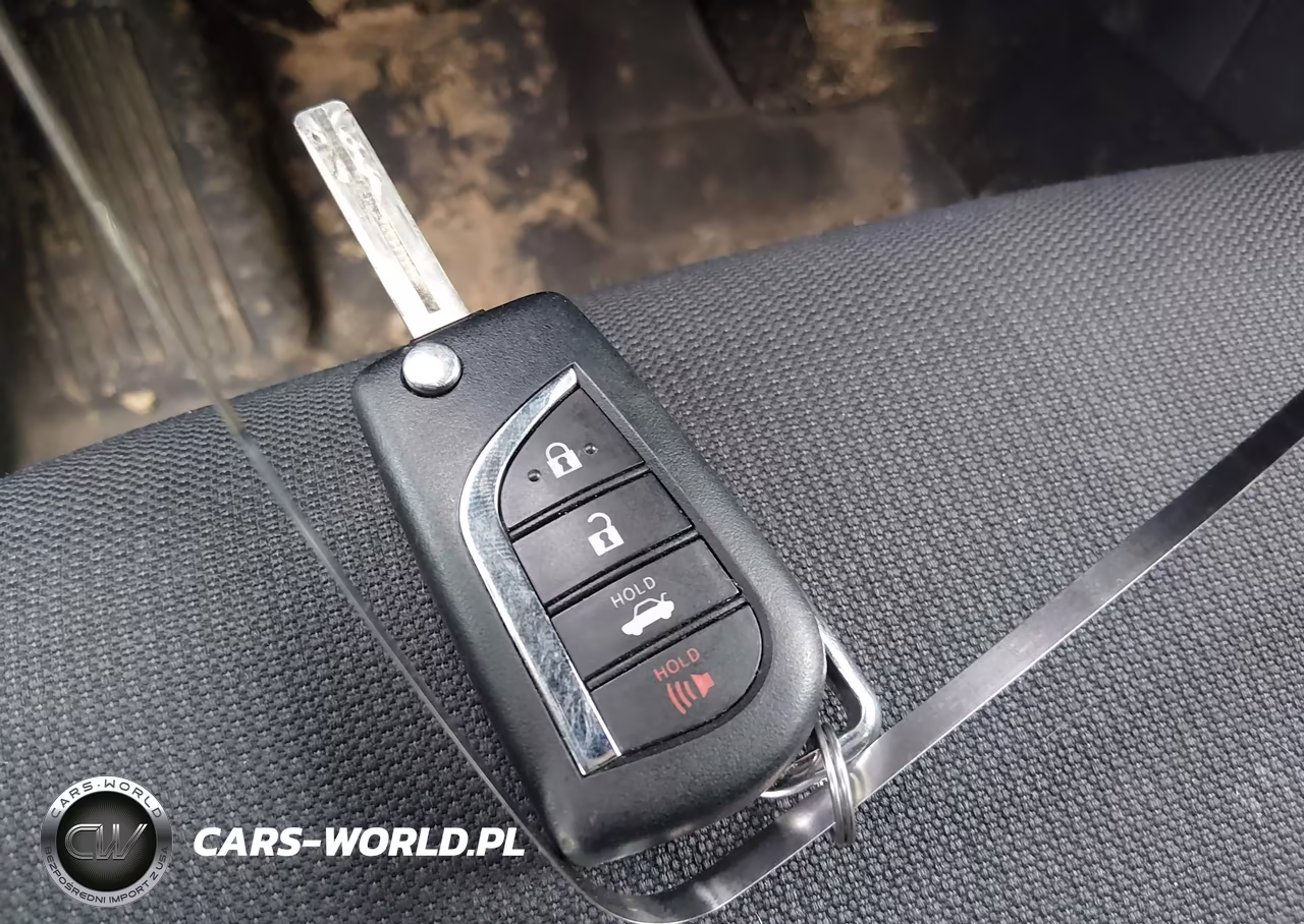 2022 Toyota Corolla Le VIN:5YFEPMAE1NP281161 - 11
