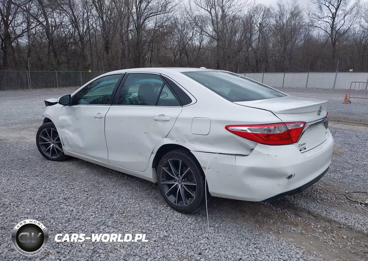 2016 Toyota Camry Xse VIN:4T1BF1FK7GU131642 - 3