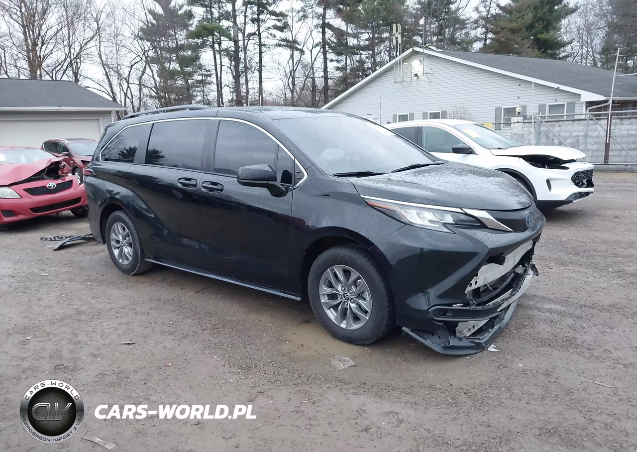 2022 Toyota Sienna Le