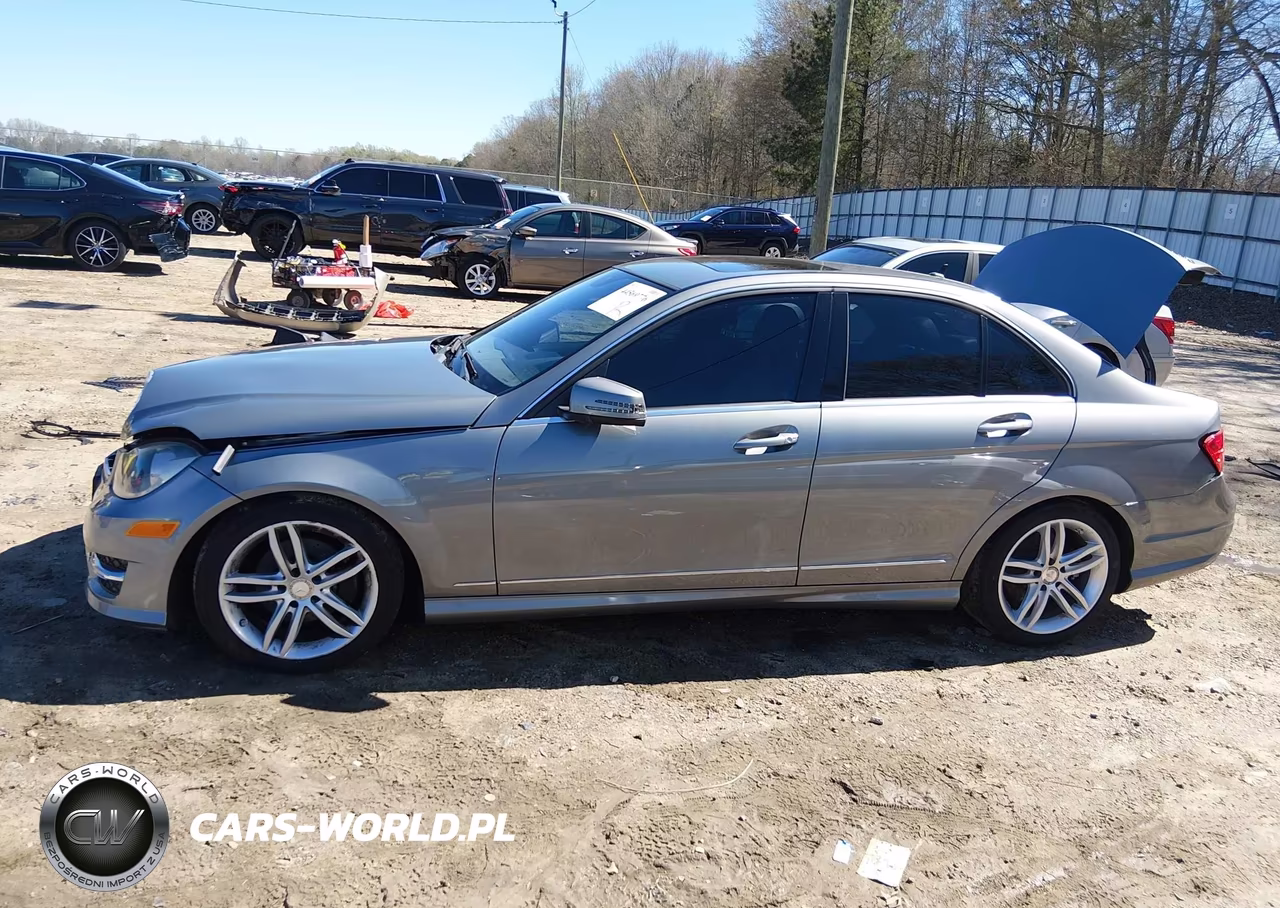 2014 Mercedes-Benz C 250 Sport VIN:WDDGF4HB3ER312414 - 14