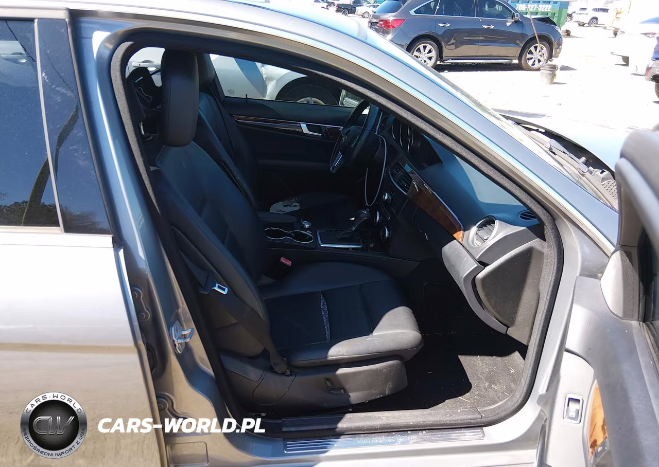 2014 Mercedes-Benz C 250 Sport VIN:WDDGF4HB3ER312414 - 5