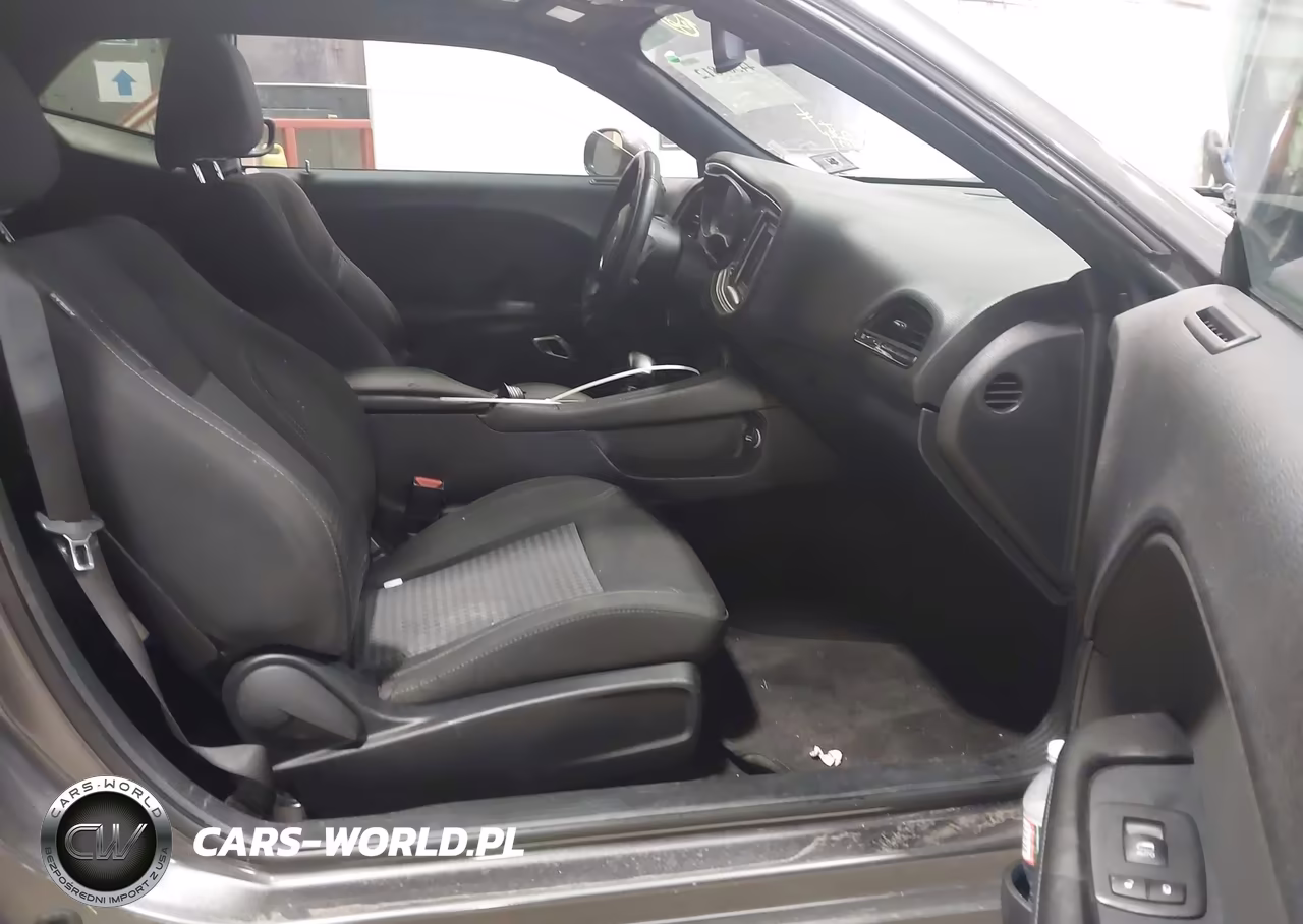 2018 Dodge Challenger Sxt VIN:2C3CDZAG0JH161855 - 5