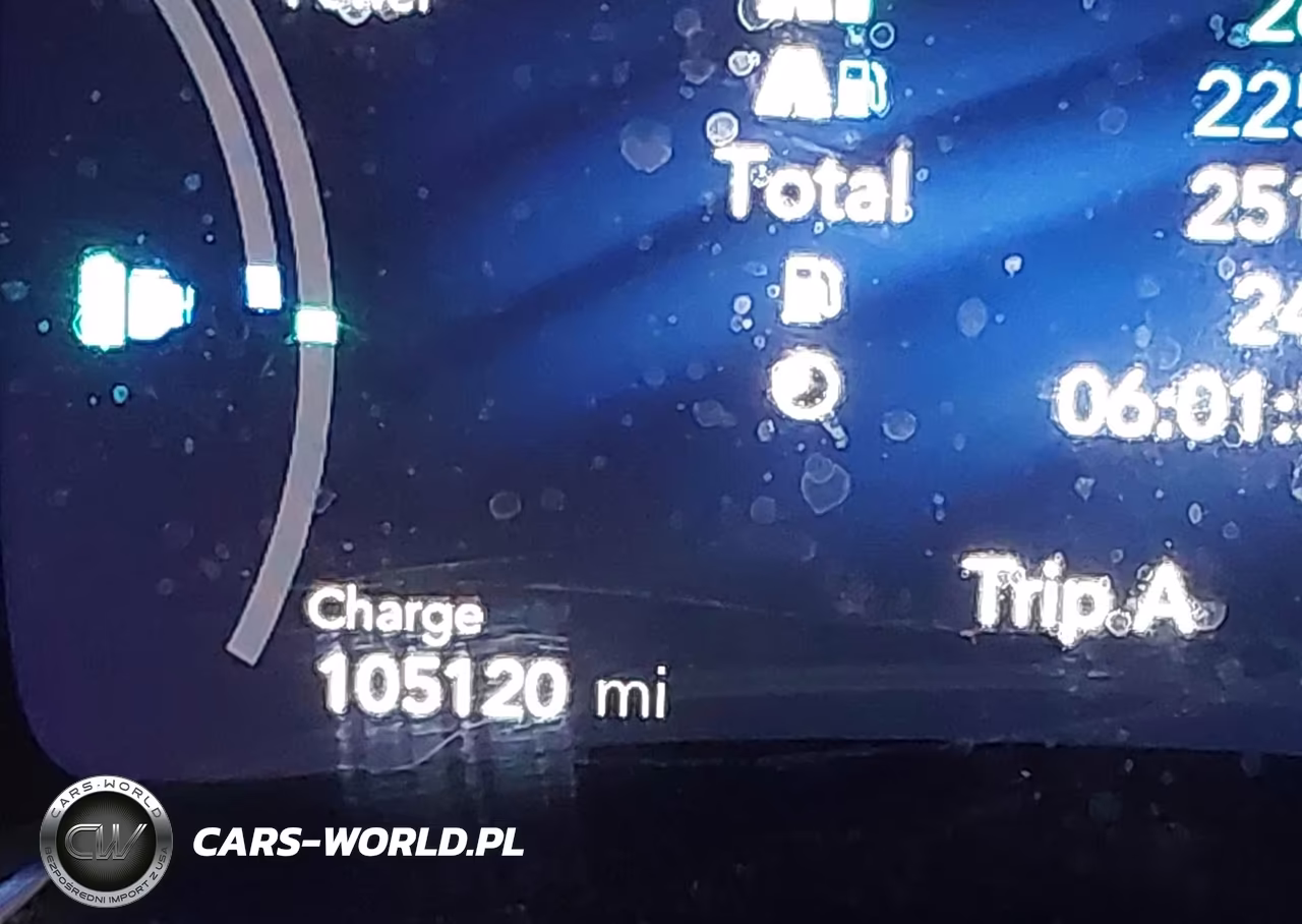 2020 Chrysler Pacifica Hybrid Limited VIN:2C4RC1N7XLR146703 - 16