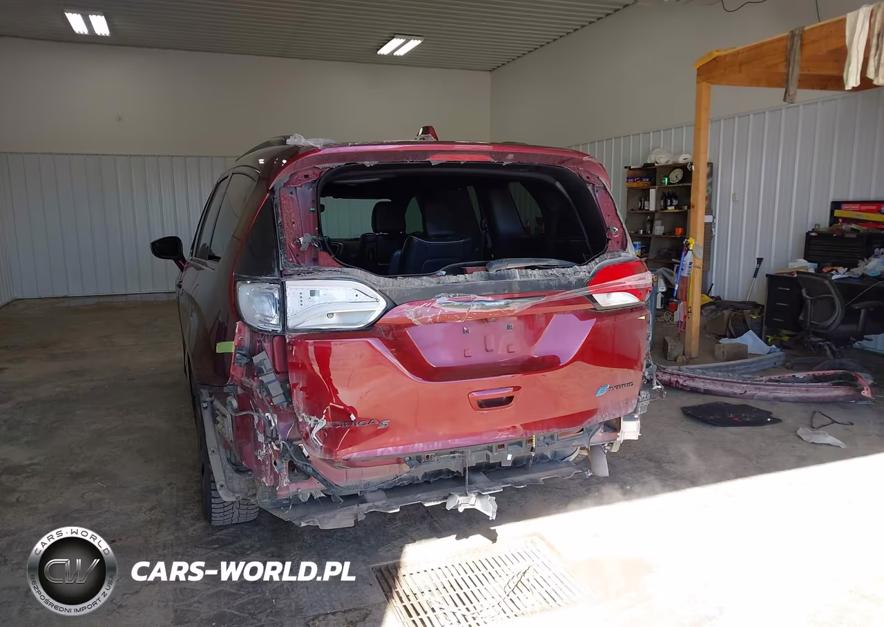 2020 Chrysler Pacifica Hybrid Limited VIN:2C4RC1N7XLR146703 - 6