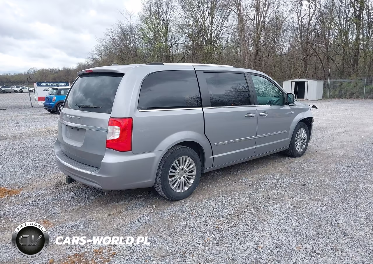 2014 Chrysler Town & Country Touring-L 30Th Anniversary VIN:2C4RC1CG3ER258782 - 4
