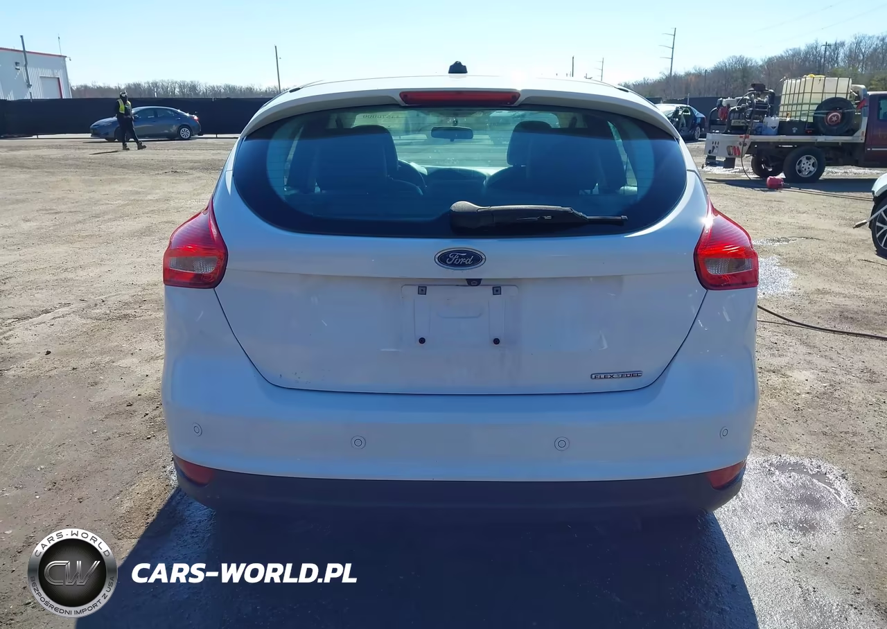 2016 Ford Focus Se VIN:1FADP3K26GL205558 - 16