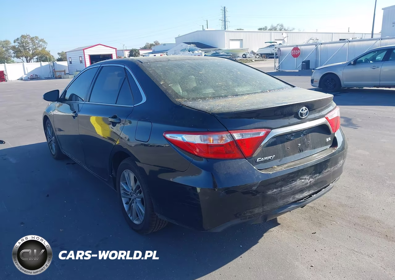 2017 Toyota Camry Se VIN:4T1BF1FK1HU622869 - 3