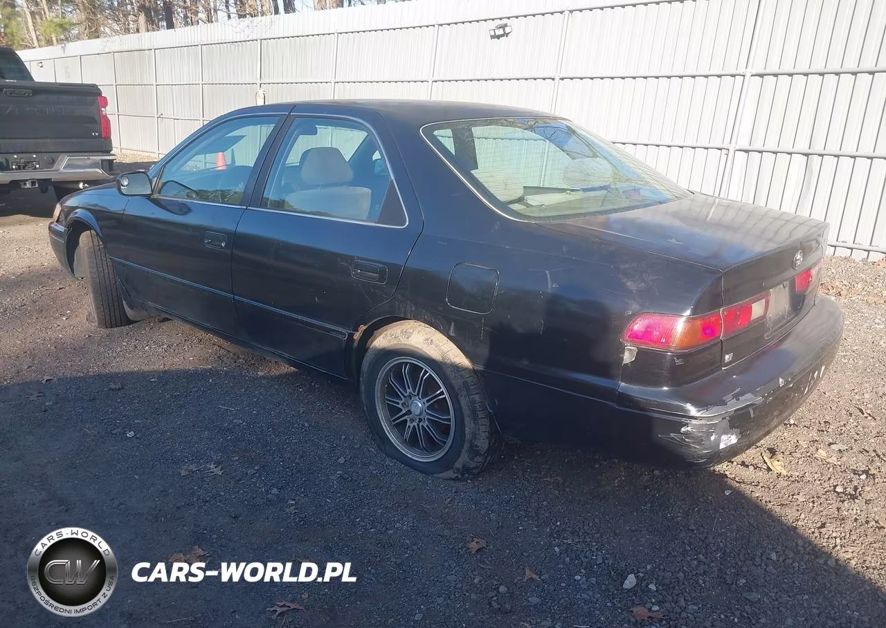 1998 Toyota Camry Le VIN:JT2BG22K3W0189789 - 3