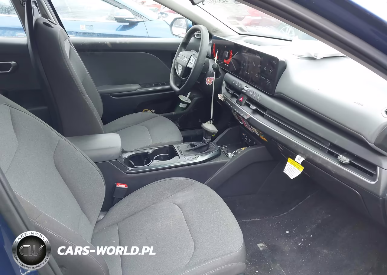 2025 Kia K4 Lxs VIN:3KPFT4DE2SE184270 - 5