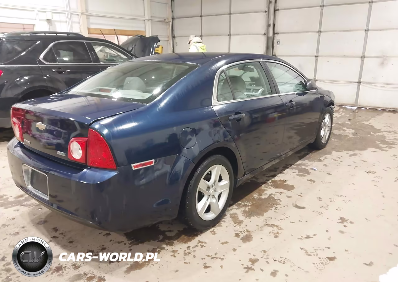 2010 Chevrolet Malibu Ls VIN:1G1ZA5E06AF284090 - 4