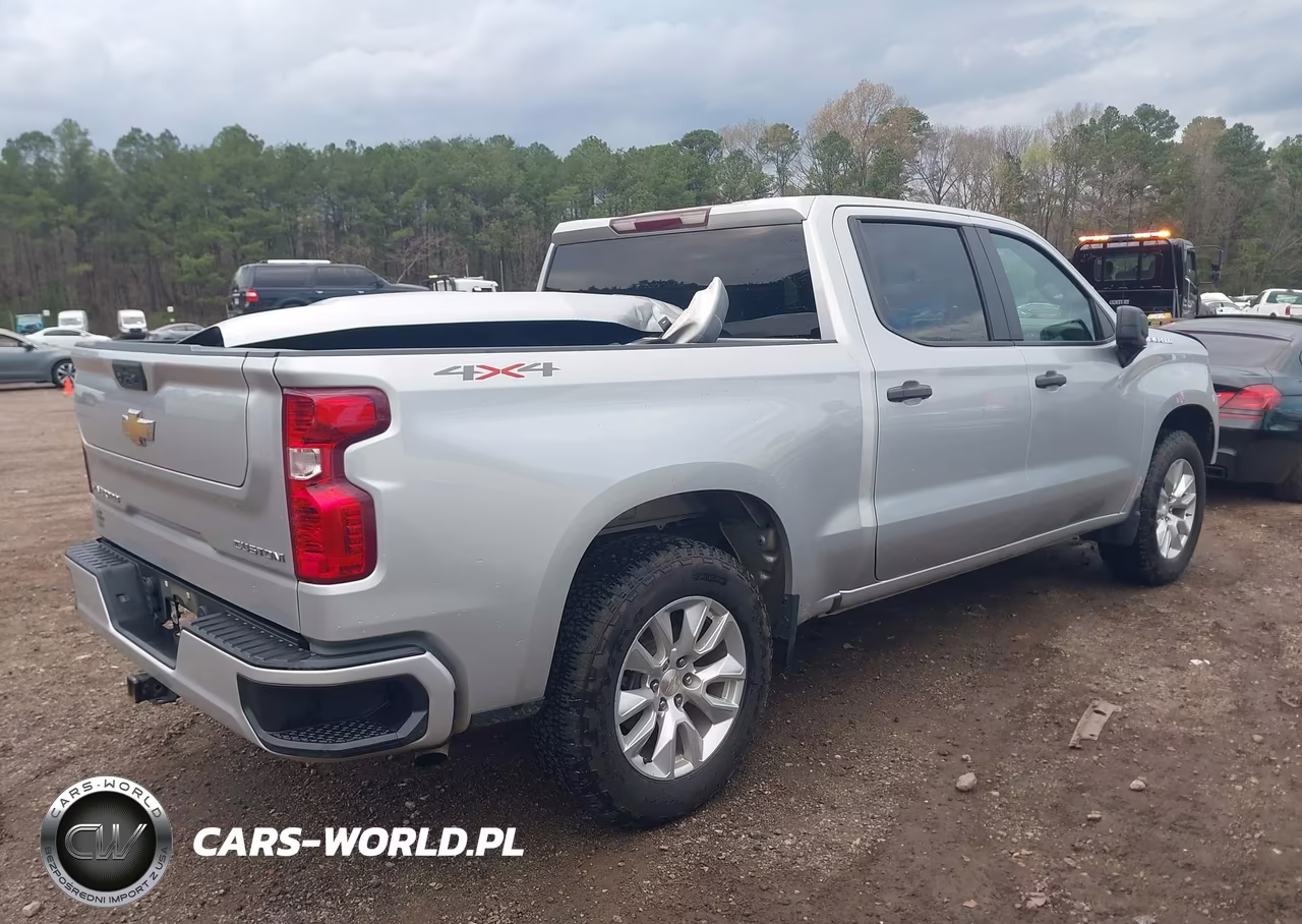 2022 Chevrolet Silverado 1500 4Wd Short Bed Custom VIN:1GCPDBEK8NZ571151 - 4