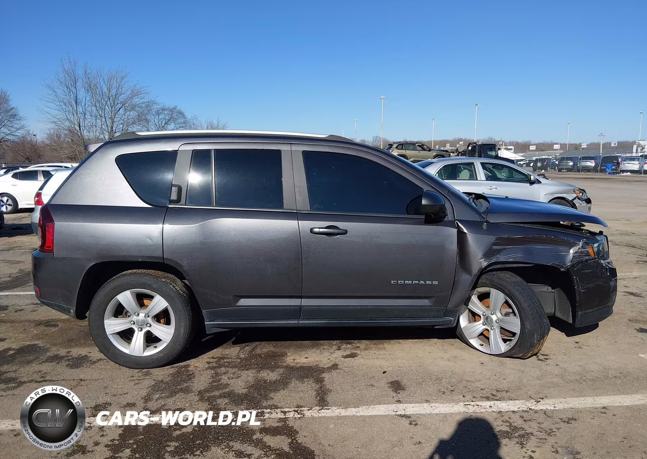 2017 Jeep Compass Latitude 4X4 VIN:1C4NJDEB9HD191975 - 13