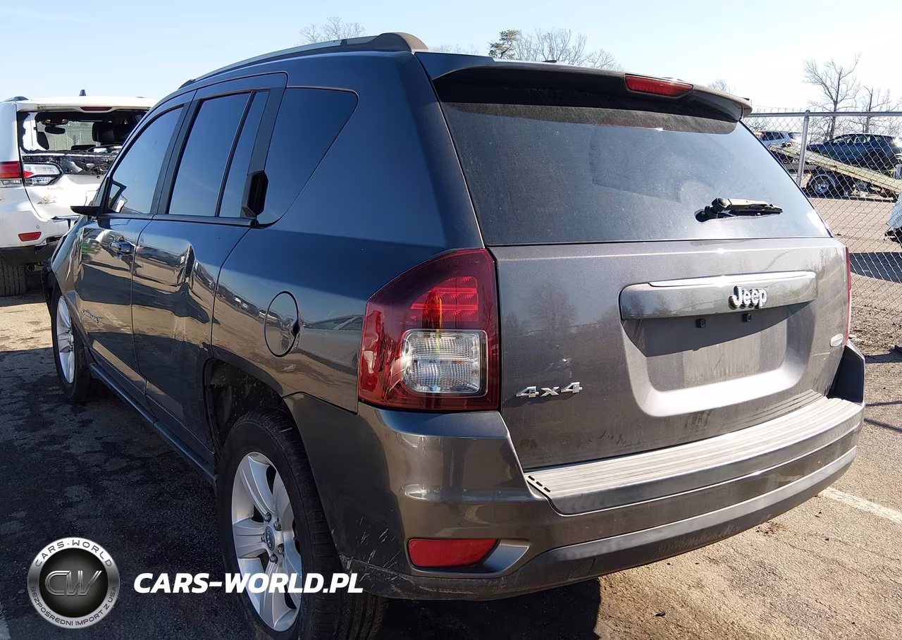 2017 Jeep Compass Latitude 4X4 VIN:1C4NJDEB9HD191975 - 3