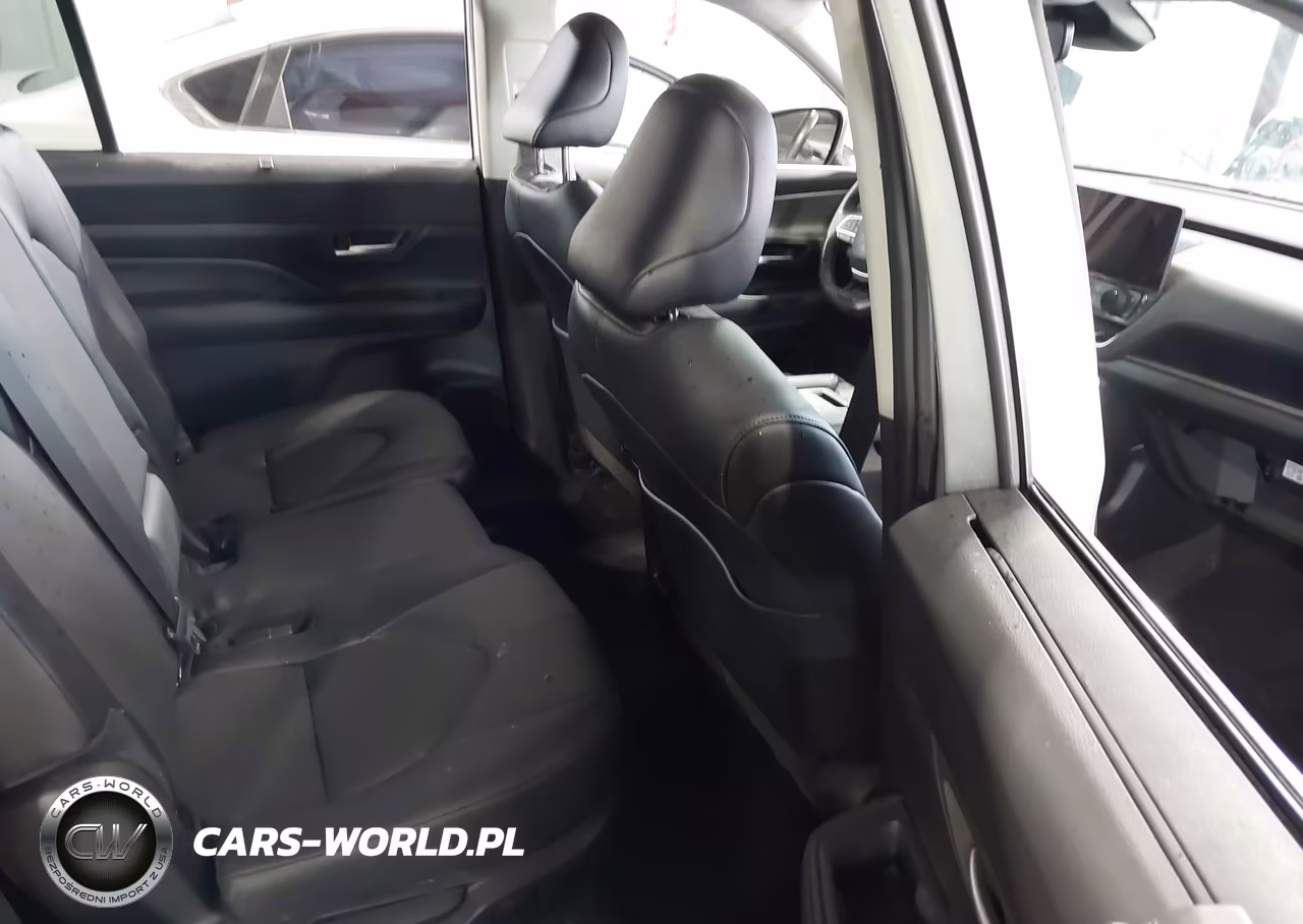 2024 Toyota Grand Highlander Xle VIN:5TDAAAB54RS019841 - 8