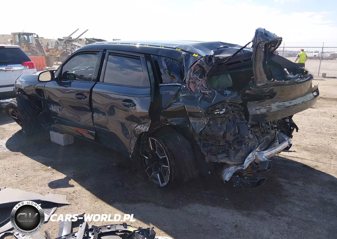 2023 BMW Xm VIN:5YM23CS08P9S54051 - 3