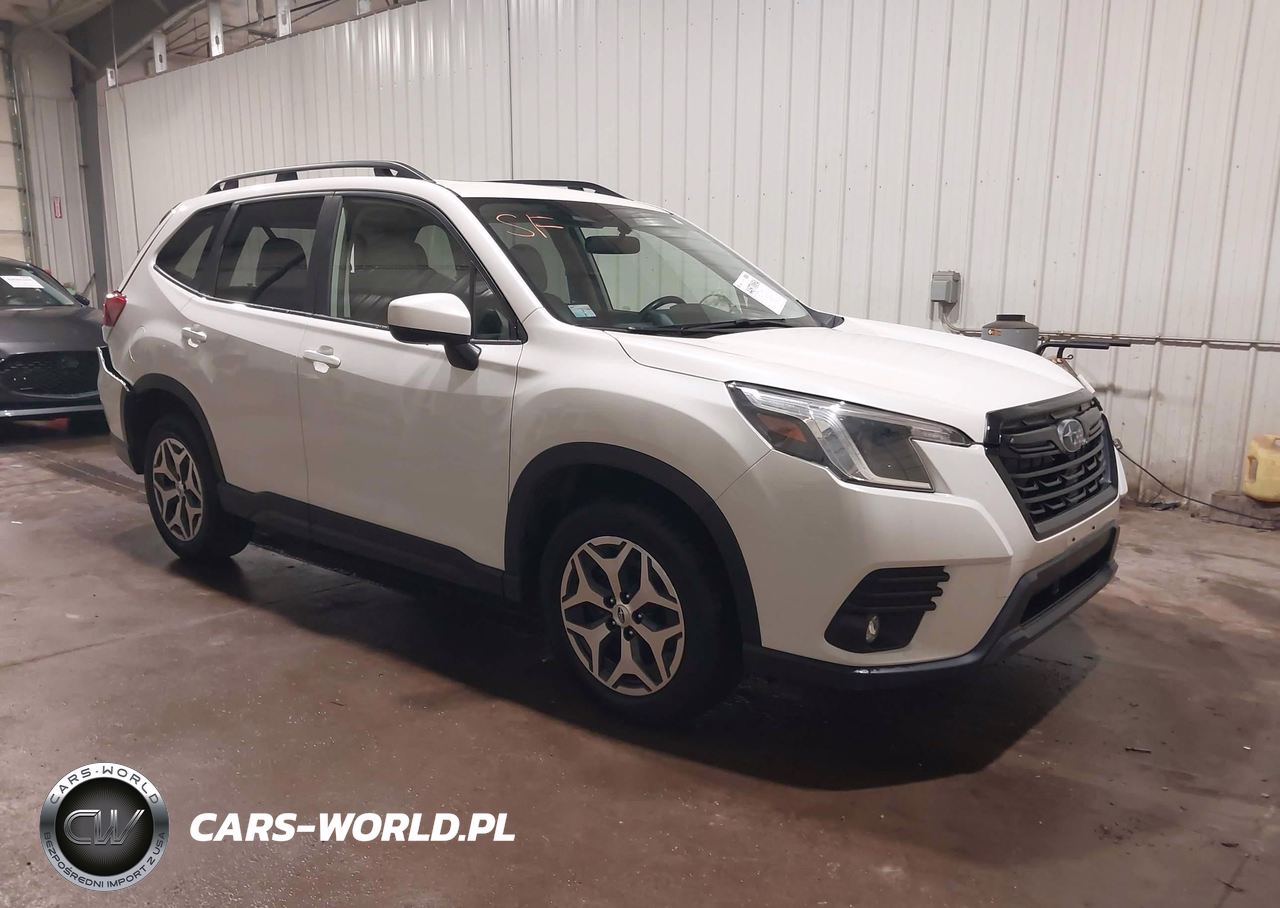 2024 Subaru Forester Premium