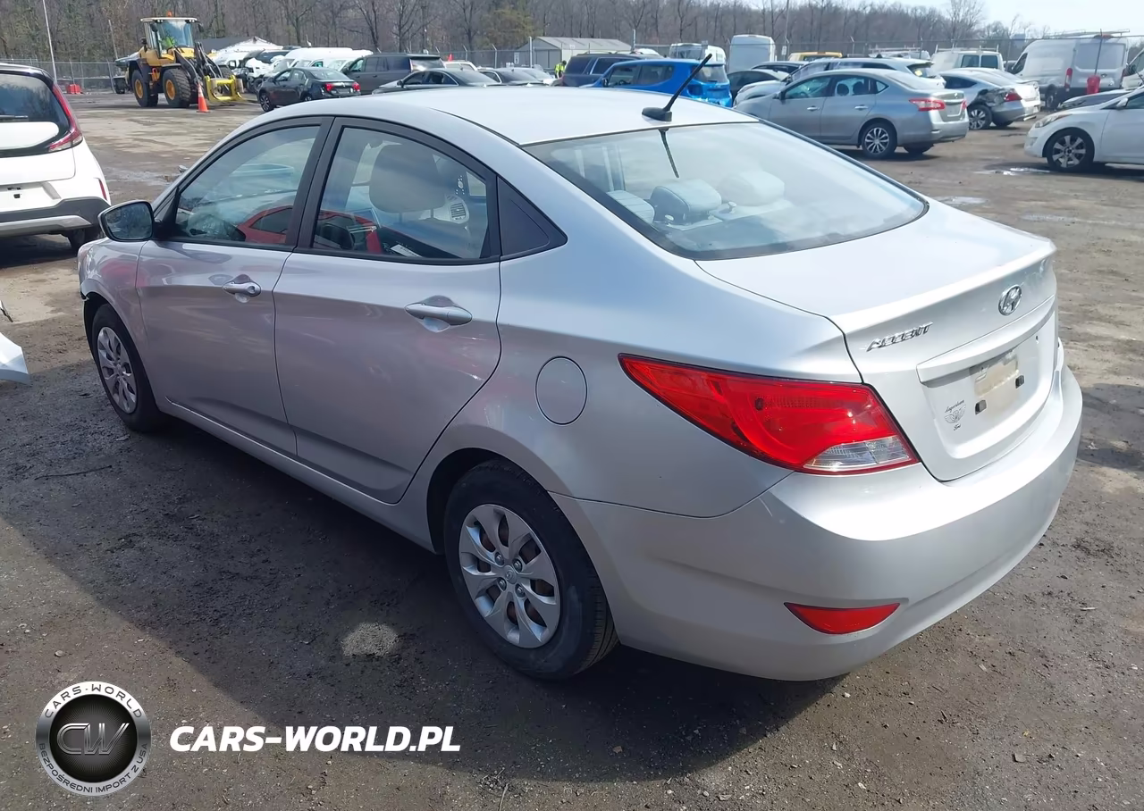 2015 Hyundai Accent Gls VIN:KMHCT4AE3FU821189 - 3