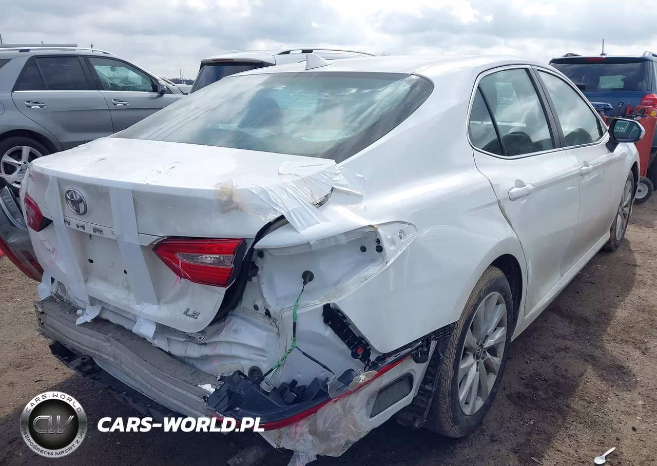 2020 Toyota Camry Le VIN:4T1C11AK4LU355388 - 4
