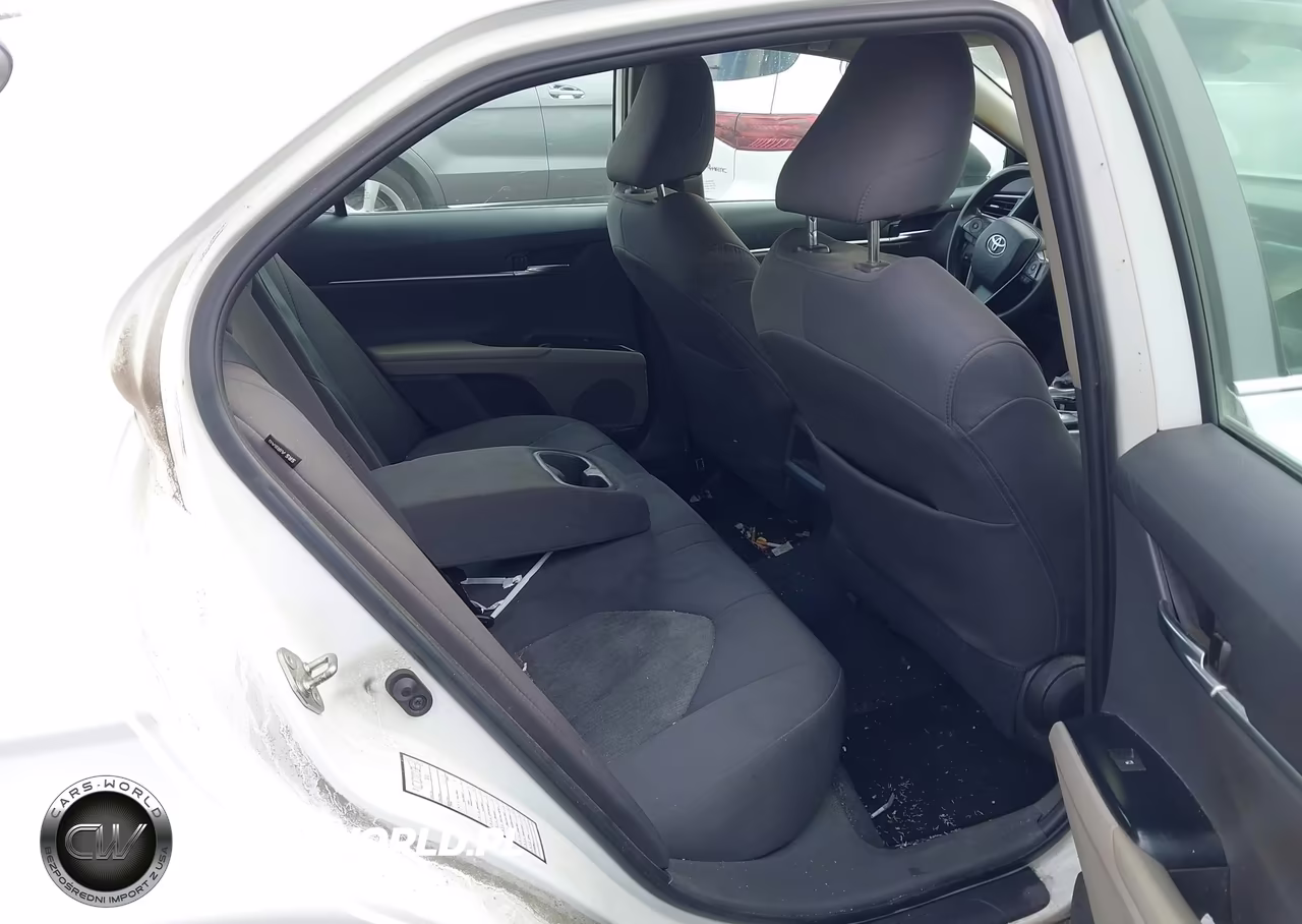 2020 Toyota Camry Le VIN:4T1C11AK4LU355388 - 8