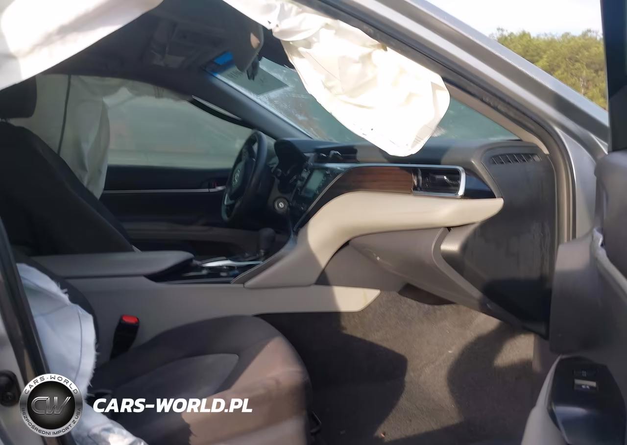 2018 Toyota Camry Le VIN:JTNB11HK7J3030206 - 5