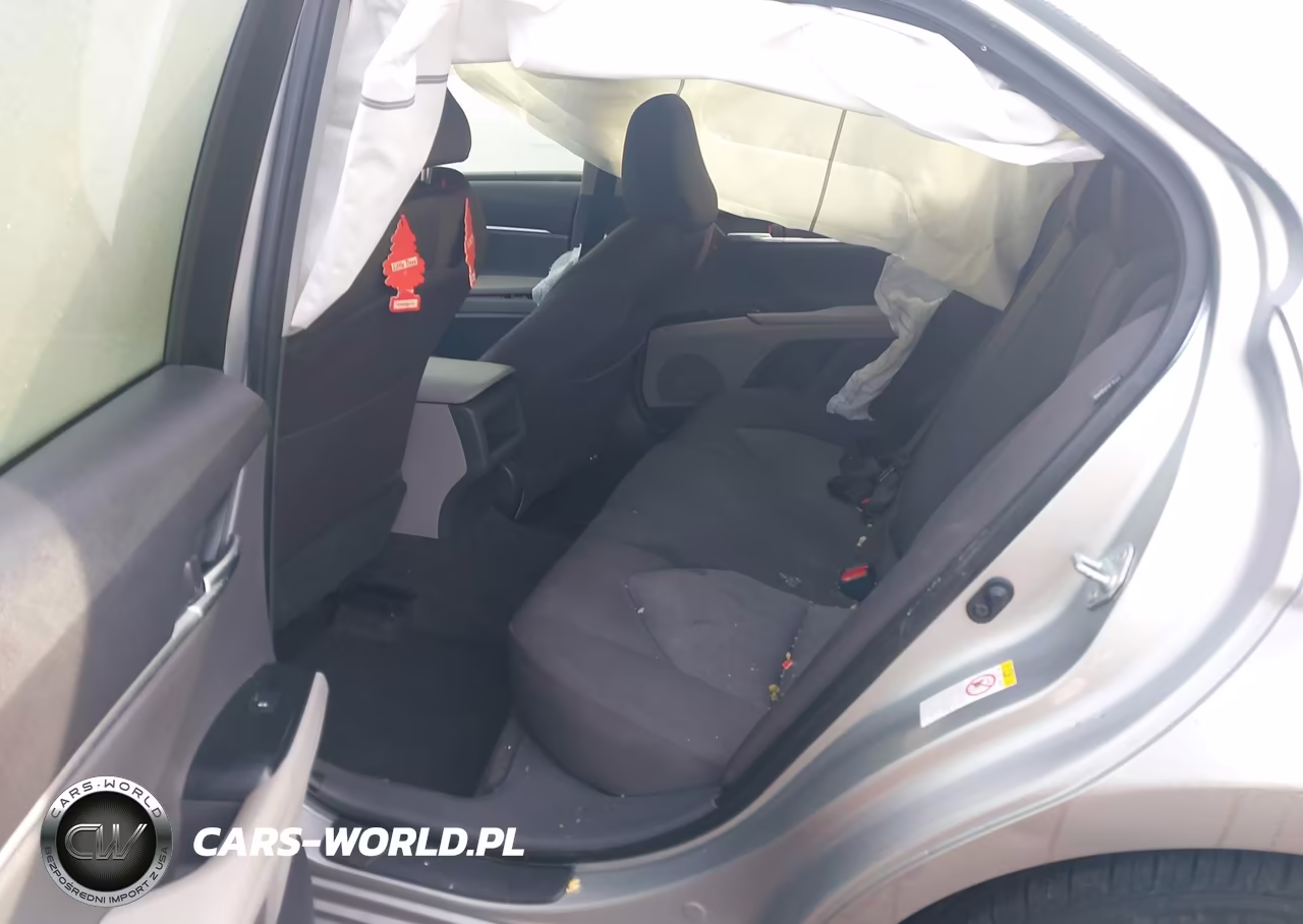 2018 Toyota Camry Le VIN:JTNB11HK7J3030206 - 8