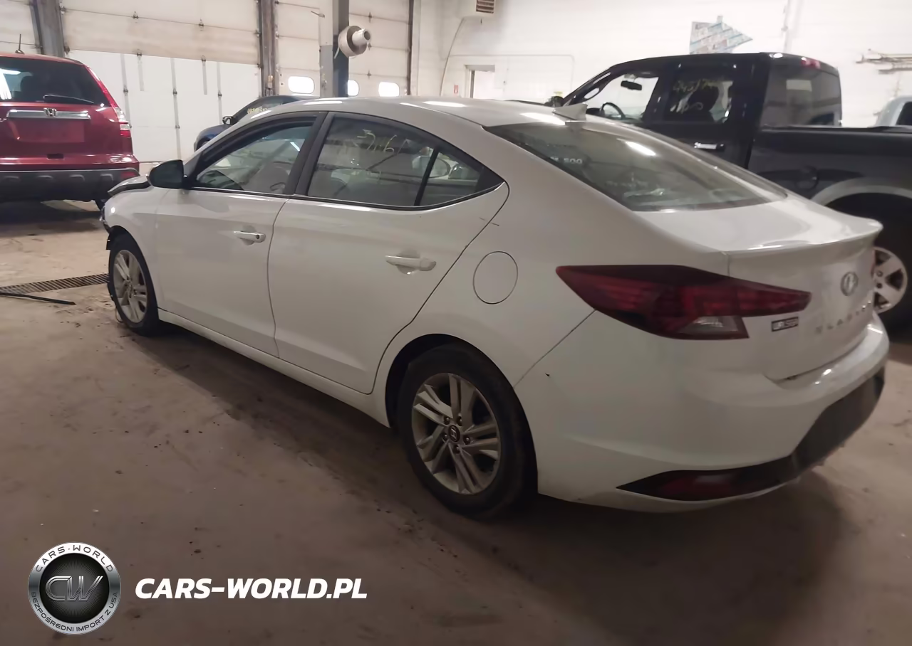 2019 Hyundai Elantra Sel VIN:5NPD84LF5KH469219 - 3