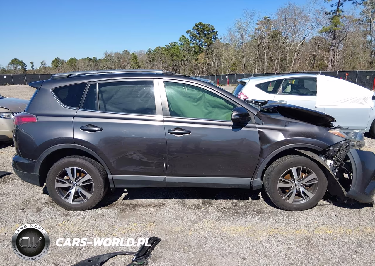 2018 Toyota Rav4 Xle VIN:JTMWFREV7JJ190649 - 13