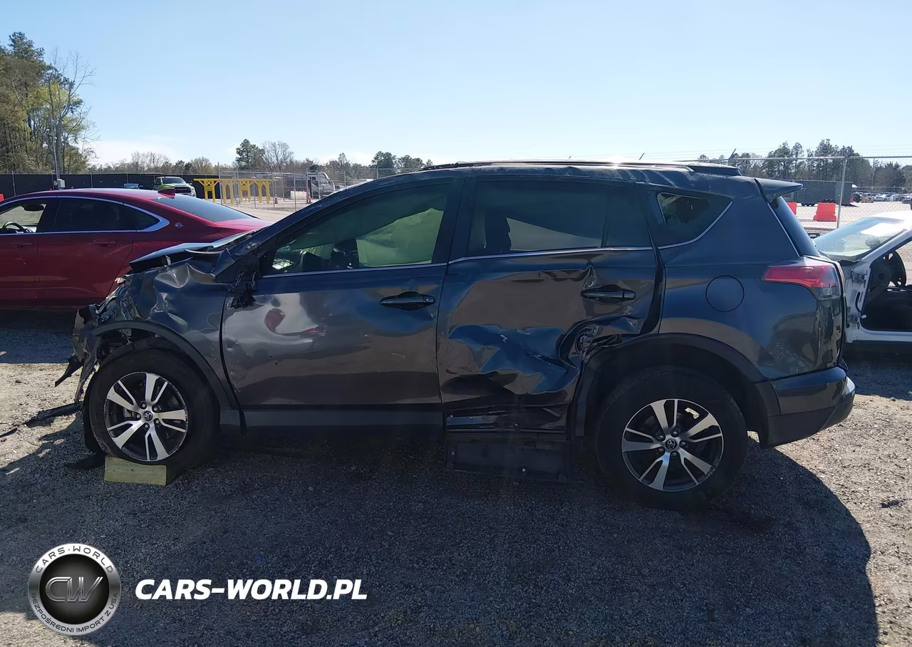 2018 Toyota Rav4 Xle VIN:JTMWFREV7JJ190649 - 14