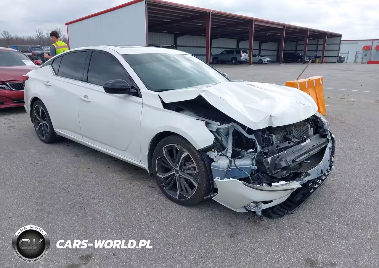 2023 Nissan Altima Sr Fwd