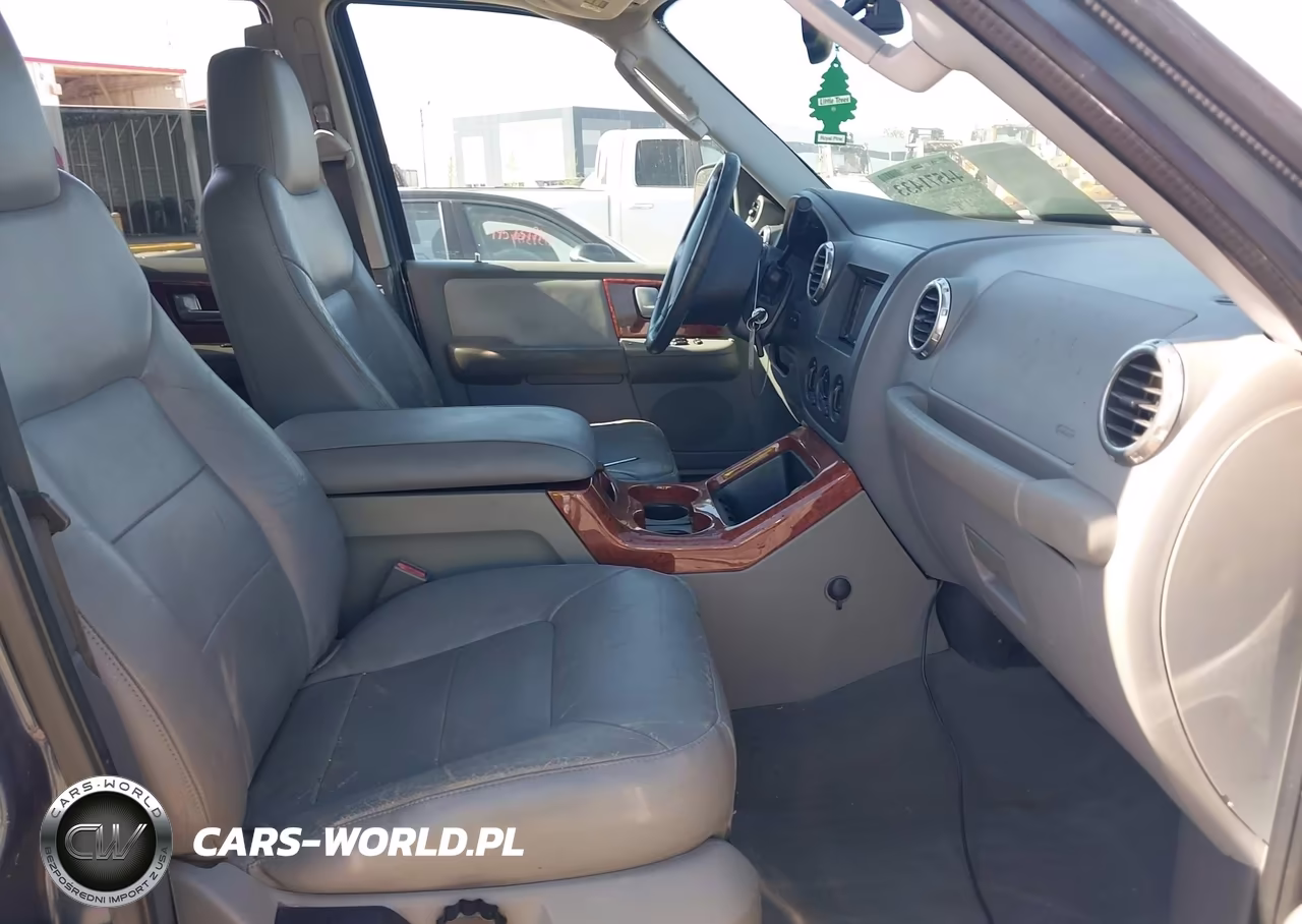 2004 Ford Expedition Xlt VIN:1FMPU15L54LA09868 - 5