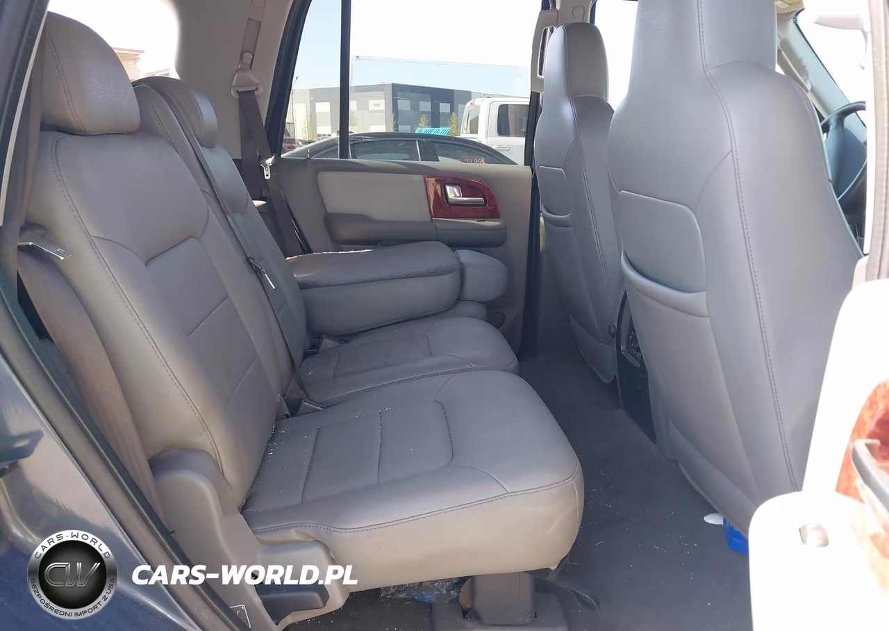 2004 Ford Expedition Xlt VIN:1FMPU15L54LA09868 - 8