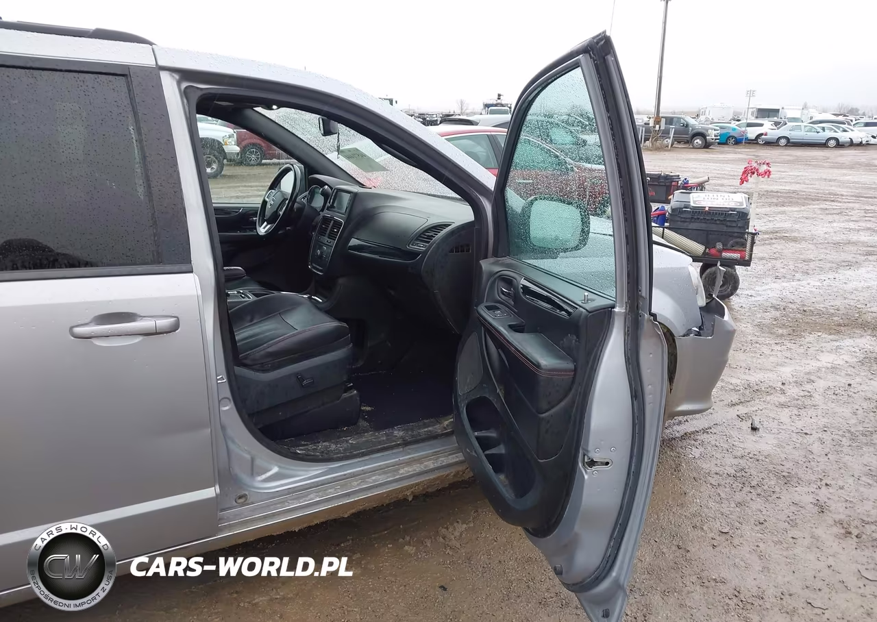 2018 Dodge Grand Caravan Gt VIN:2C4RDGEG0JR199908 - 5