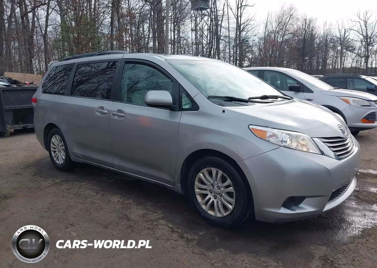 2014 Toyota Sienna Xle V6 8 Passenger – zdjęcie 1 z 16