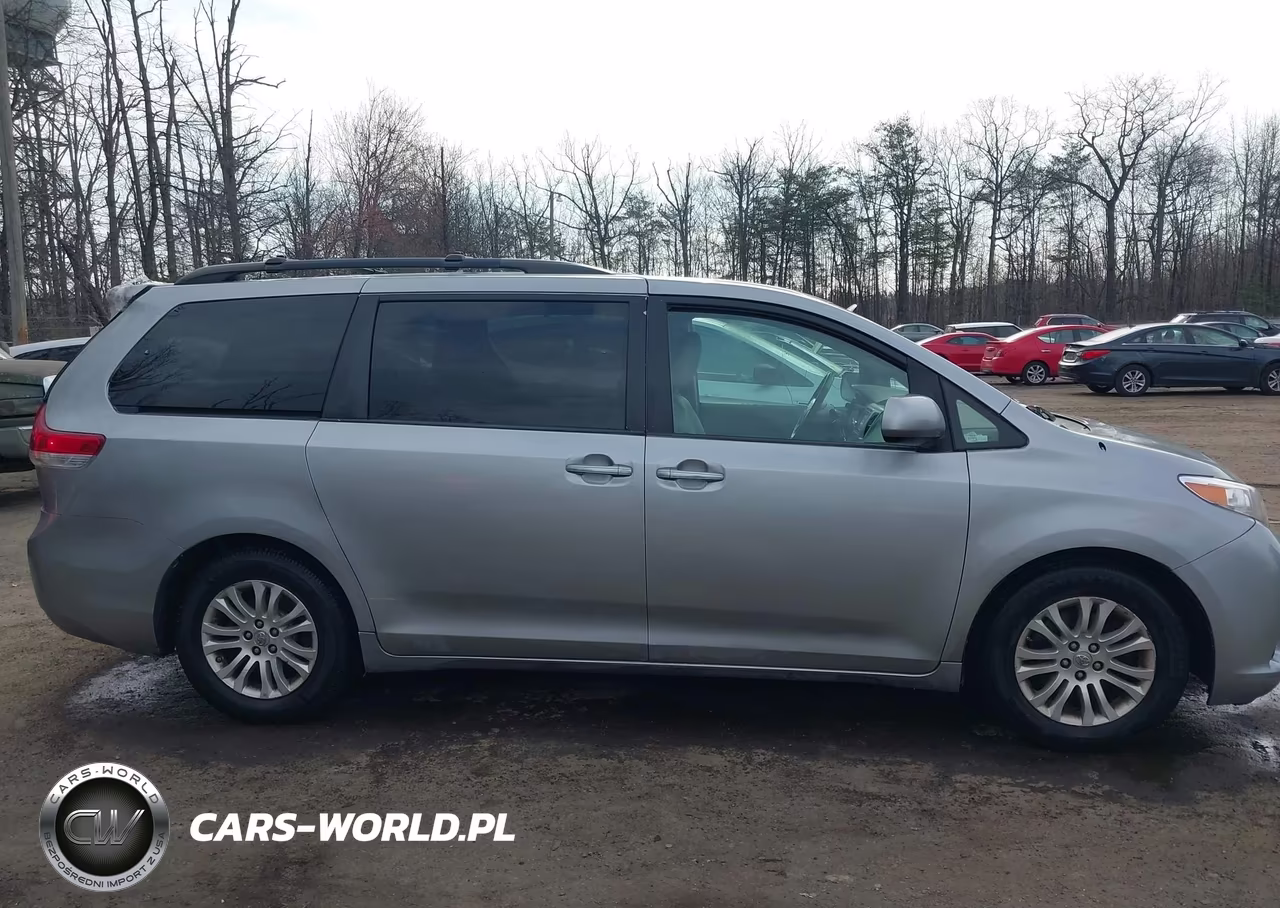2014 Toyota Sienna Xle V6 8 Passenger VIN:5TDYK3DC4ES456803 - 13