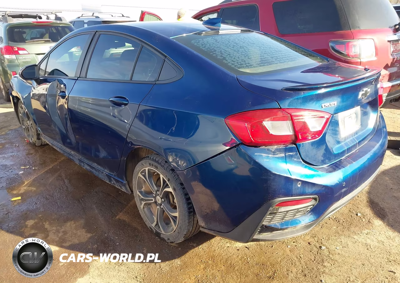 2019 Chevrolet Cruze Lt VIN:1G1BE5SM1K7129083 - 3