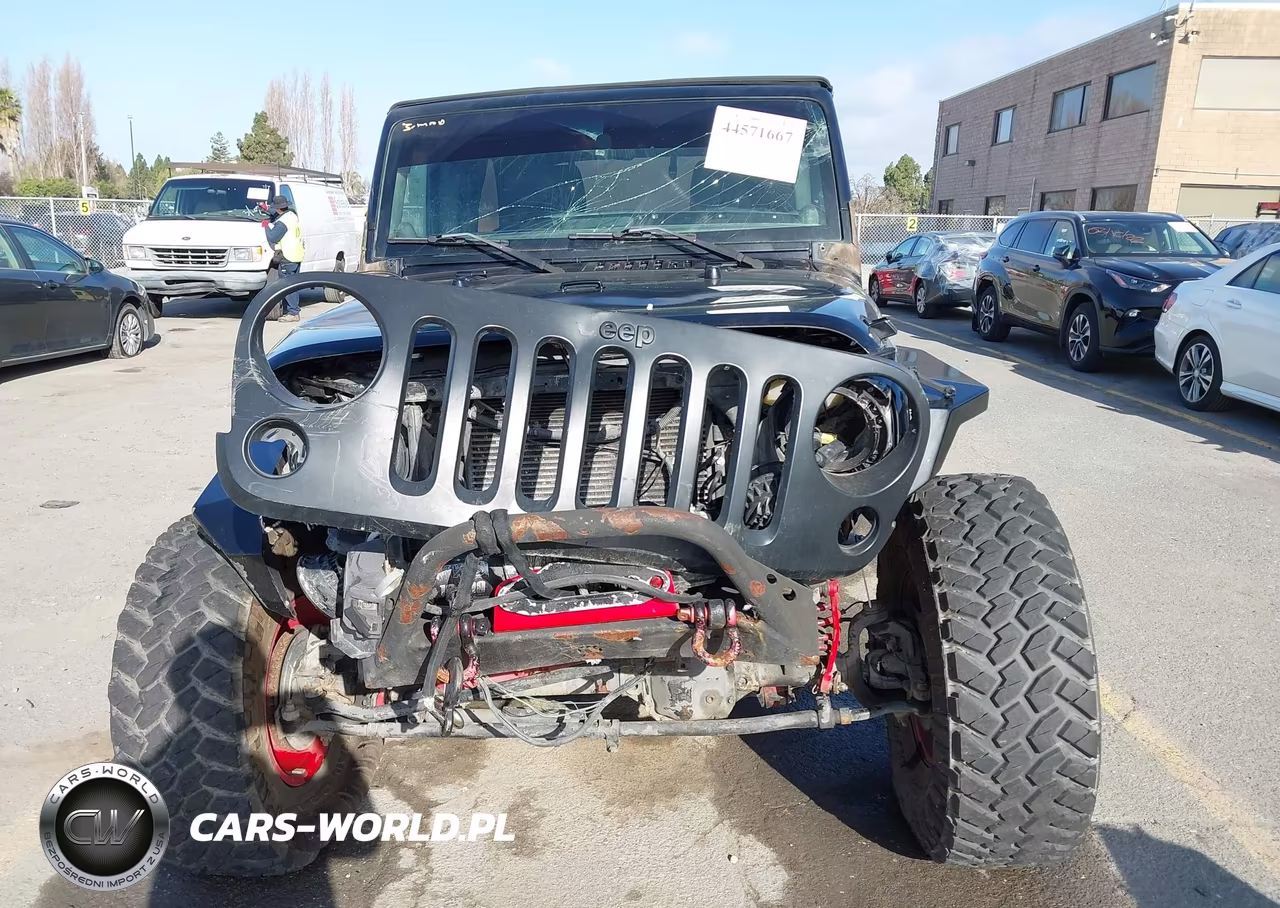 2013 Jeep Wrangler Unlimited Sahara VIN:1C4HJWEGXDL543448 - 6