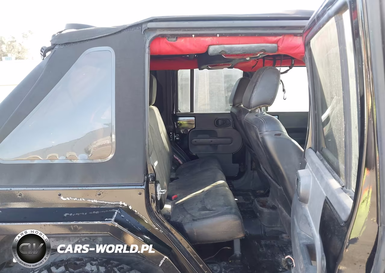2013 Jeep Wrangler Unlimited Sahara VIN:1C4HJWEGXDL543448 - 8