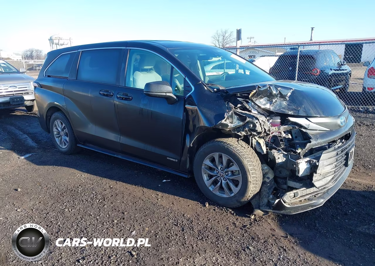 2021 Toyota Sienna Le