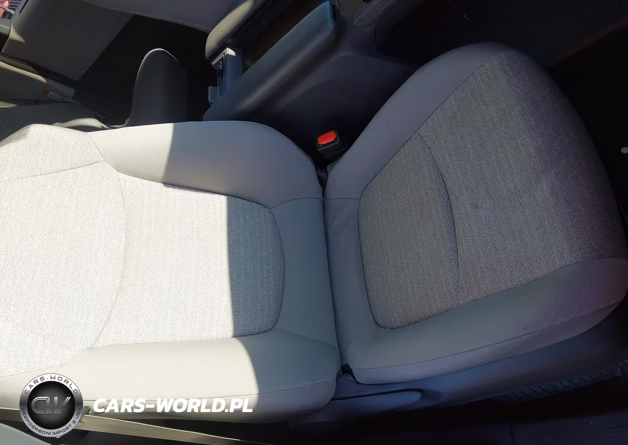 2021 Toyota Sienna Le VIN:5TDKRKEC7MS009360 - 8