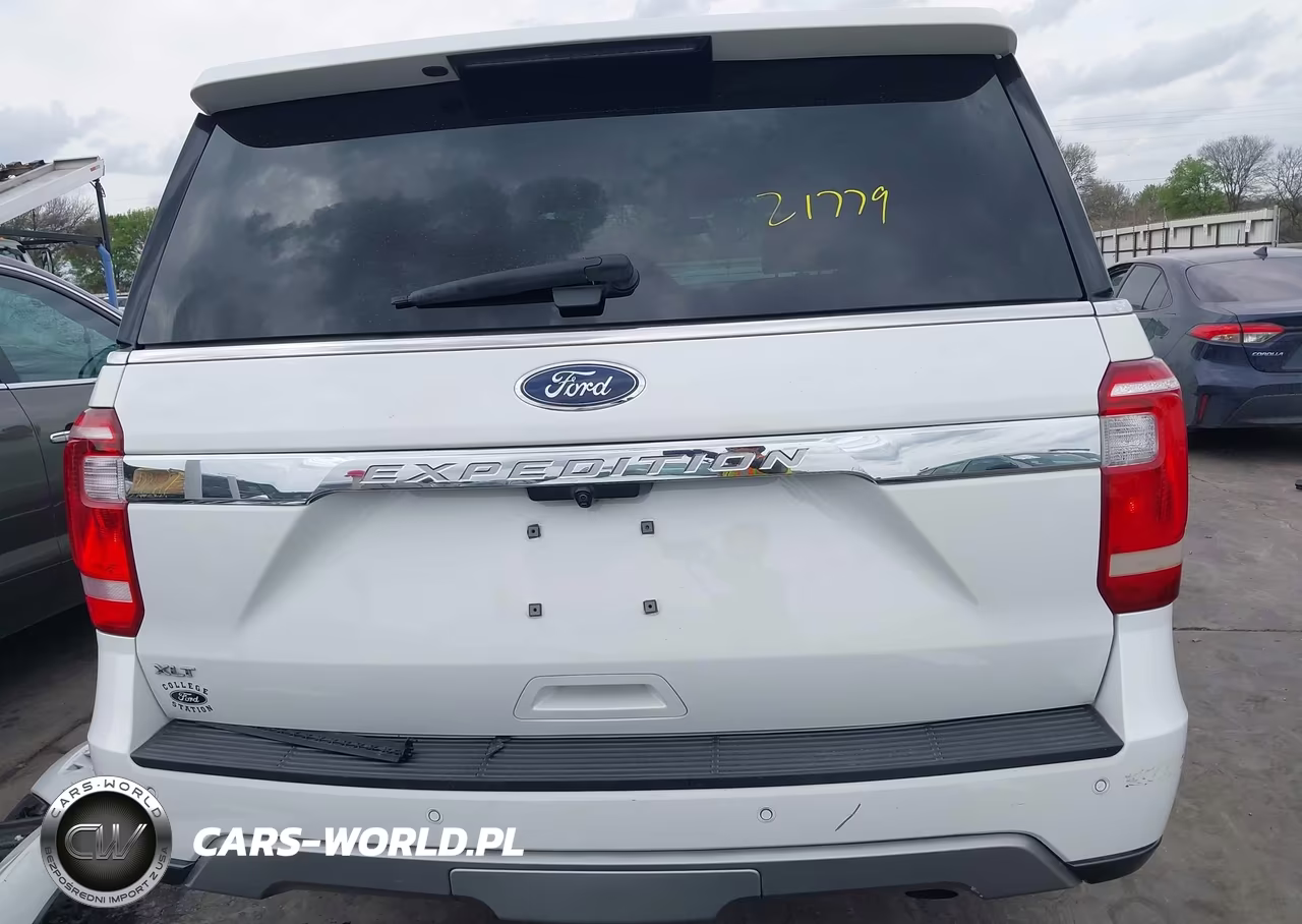 2021 Ford Expedition Xlt VIN:1FMJU1HT7MEA58690 - 17