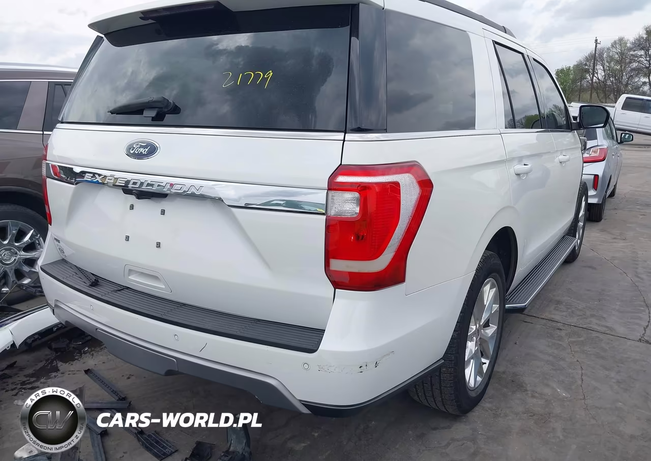 2021 Ford Expedition Xlt VIN:1FMJU1HT7MEA58690 - 4