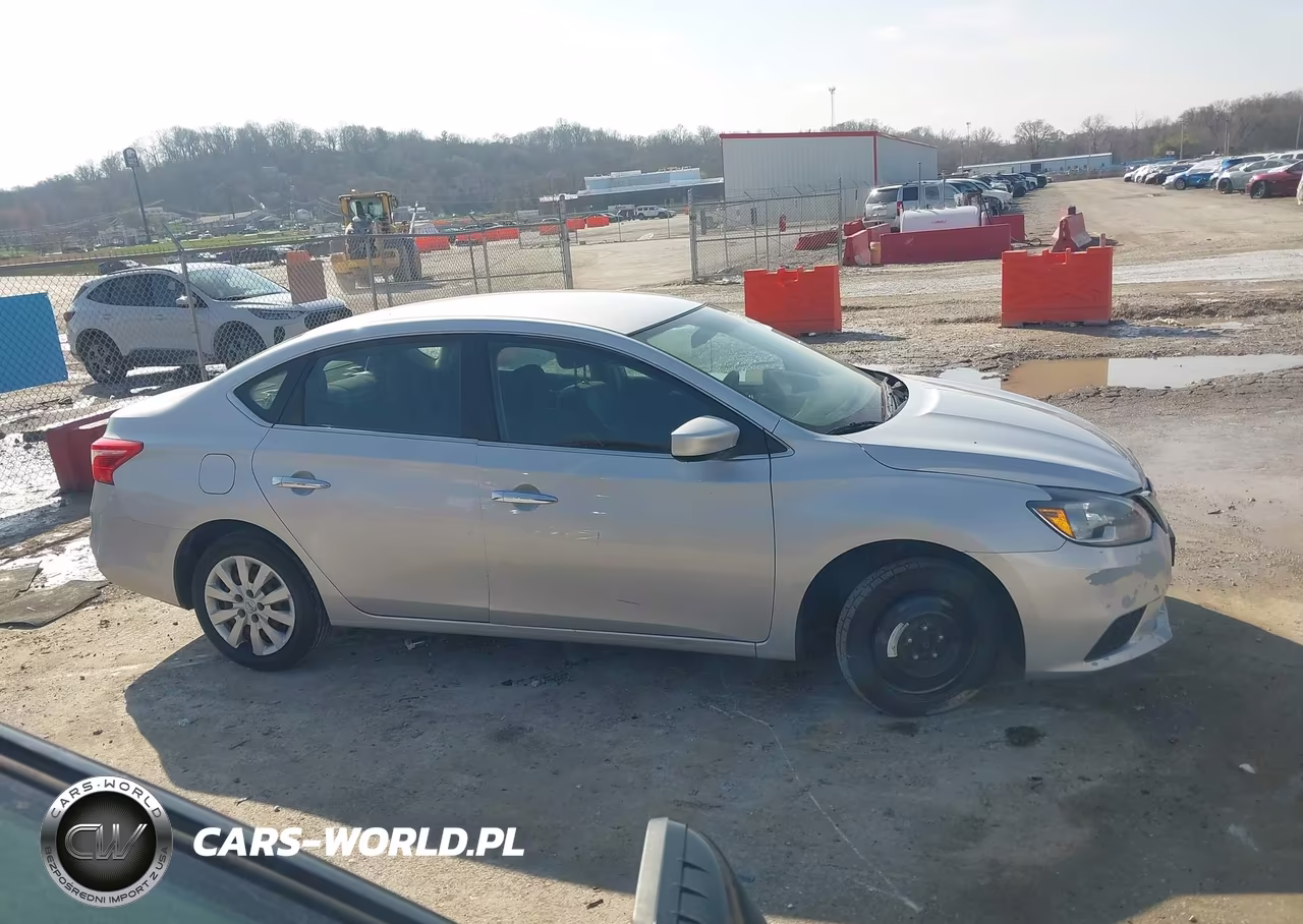 2018 Nissan Sentra S VIN:3N1AB7AP6JY291472 - 14