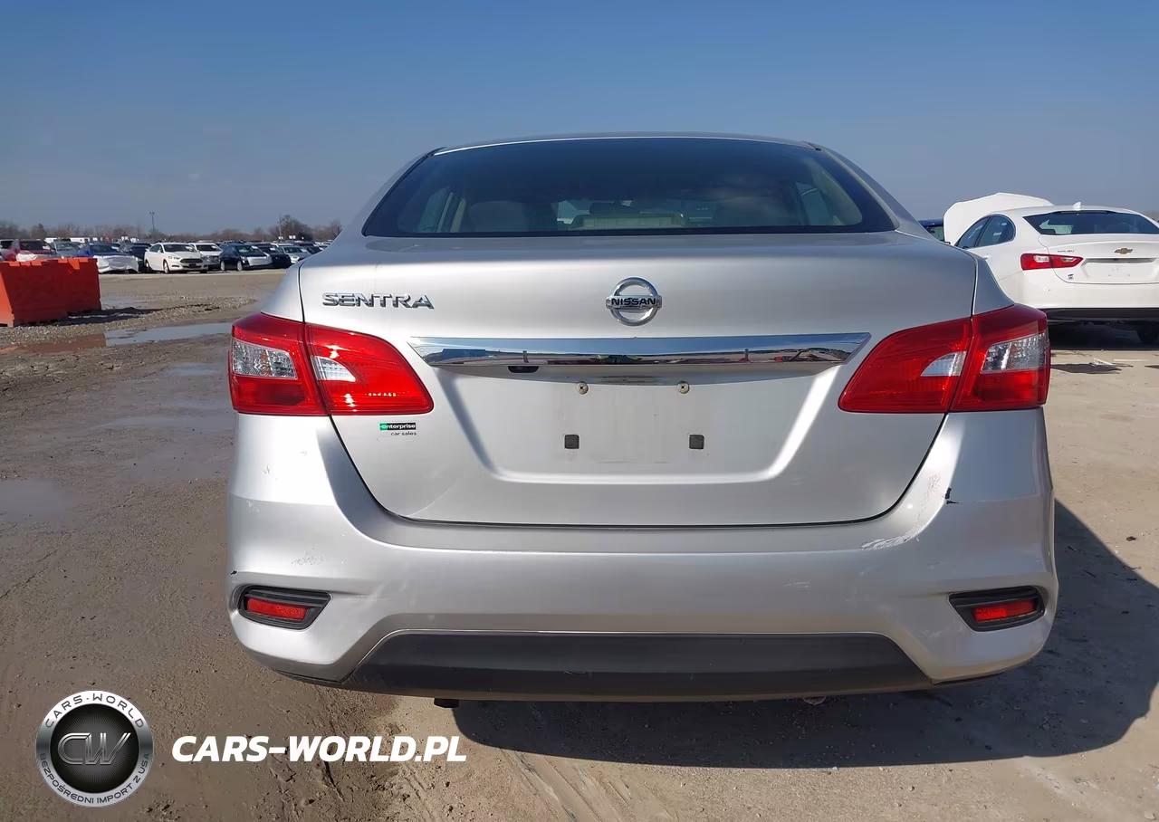 2018 Nissan Sentra S VIN:3N1AB7AP6JY291472 - 17