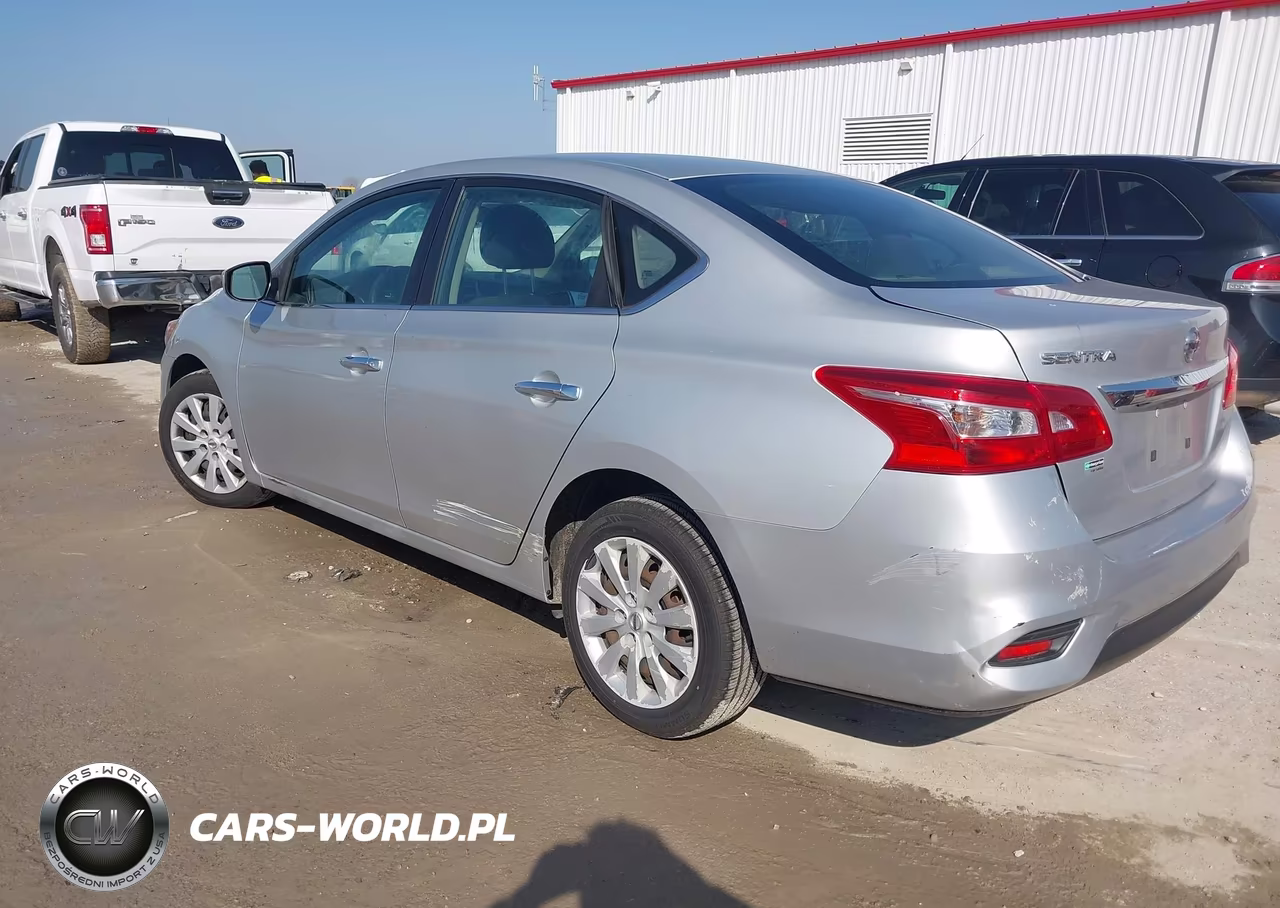 2018 Nissan Sentra S VIN:3N1AB7AP6JY291472 - 3