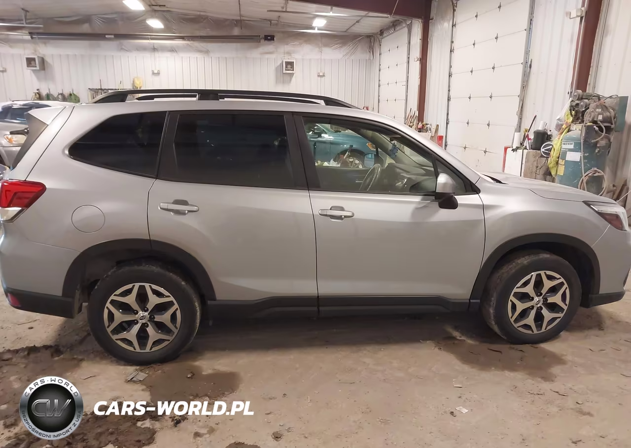 2020 Subaru Forester Premium VIN:JF2SKAJC9LH583869 - 13