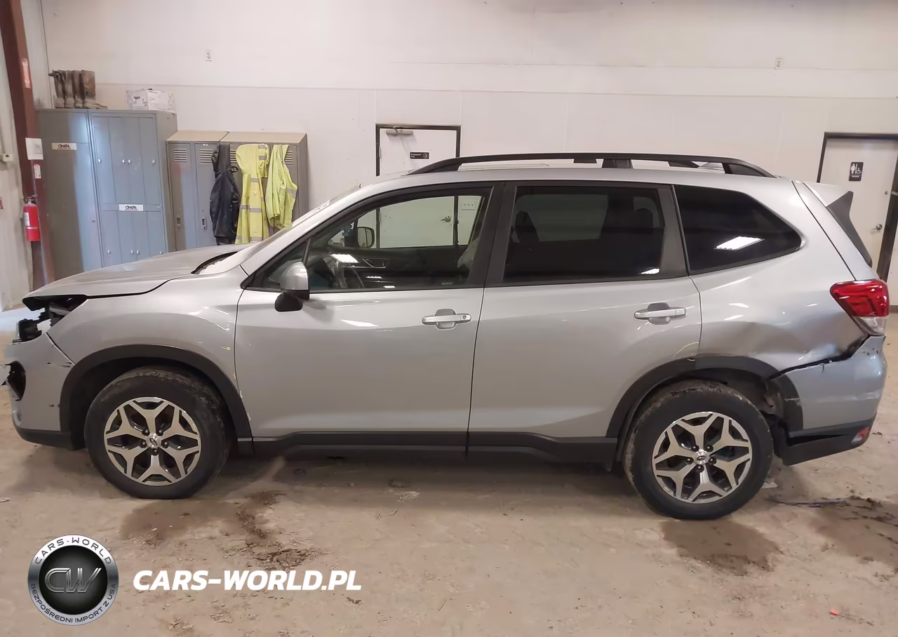 2020 Subaru Forester Premium VIN:JF2SKAJC9LH583869 - 14