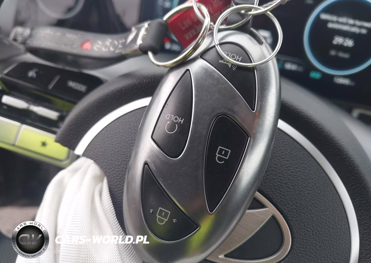 2025 Hyundai Elantra Hybrid Limited VIN:KMHLN4DJ9SU177355 - 11