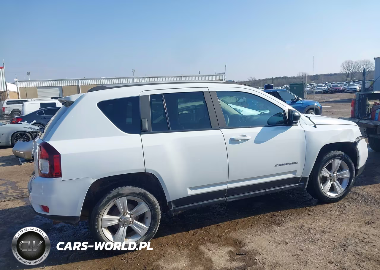 2016 Jeep Compass Sport VIN:1C4NJCBA4GD525561 - 13