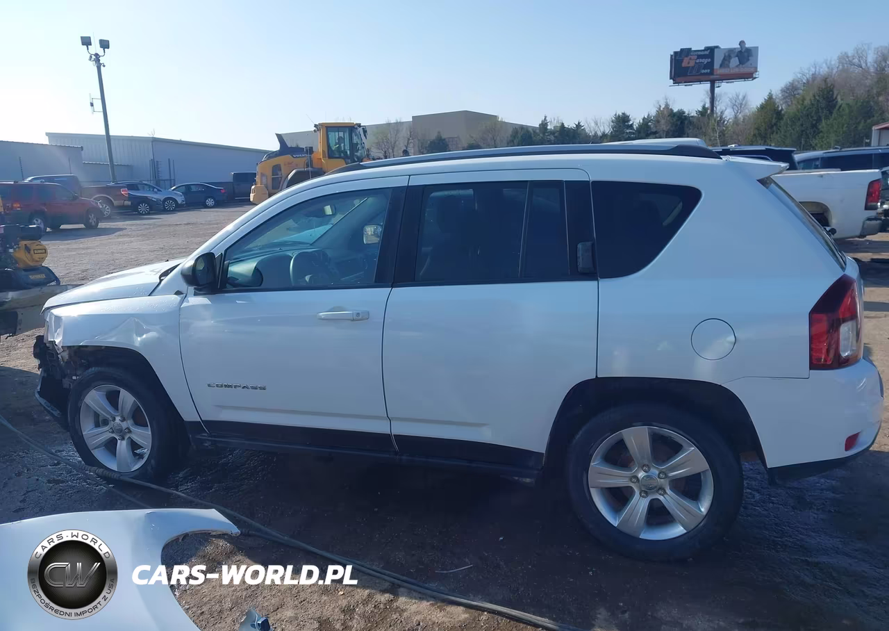 2016 Jeep Compass Sport VIN:1C4NJCBA4GD525561 - 14
