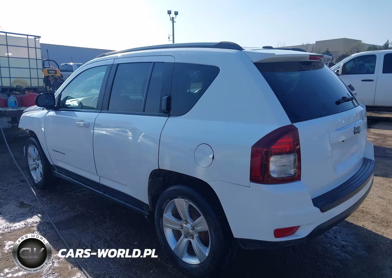 2016 Jeep Compass Sport VIN:1C4NJCBA4GD525561 - 3